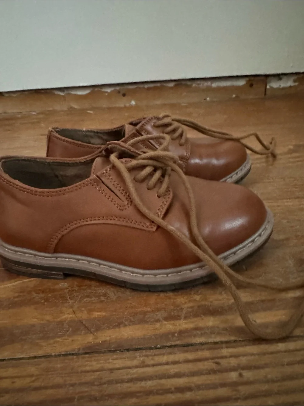 Kenneth Cole Tan Leather toddler Boys Lace-Up Dress Shoes